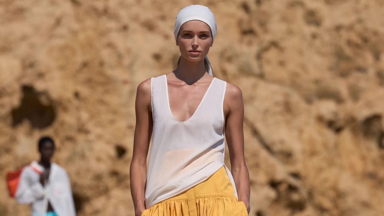 Jacquemus printemps-été 2027 : une ode au bonheur méditerranéen en Corse