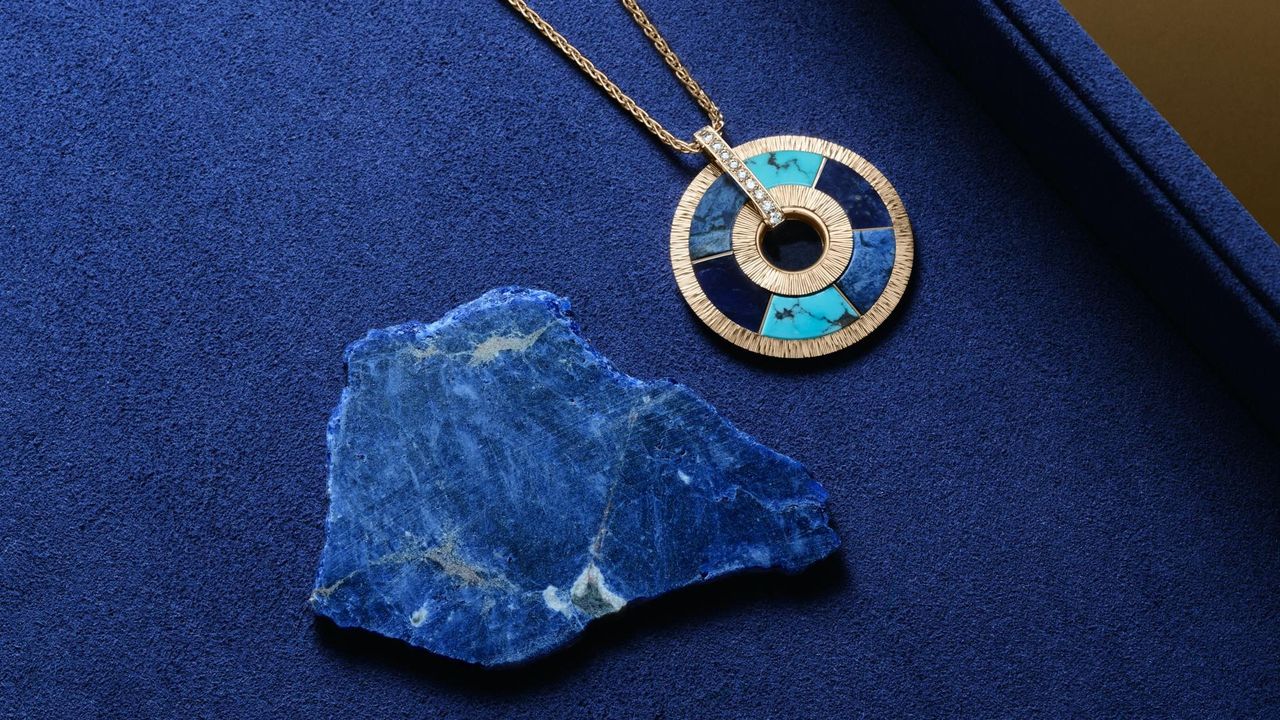 Pierres dures en joaillerie : le retour triomphal des gemmes colorées