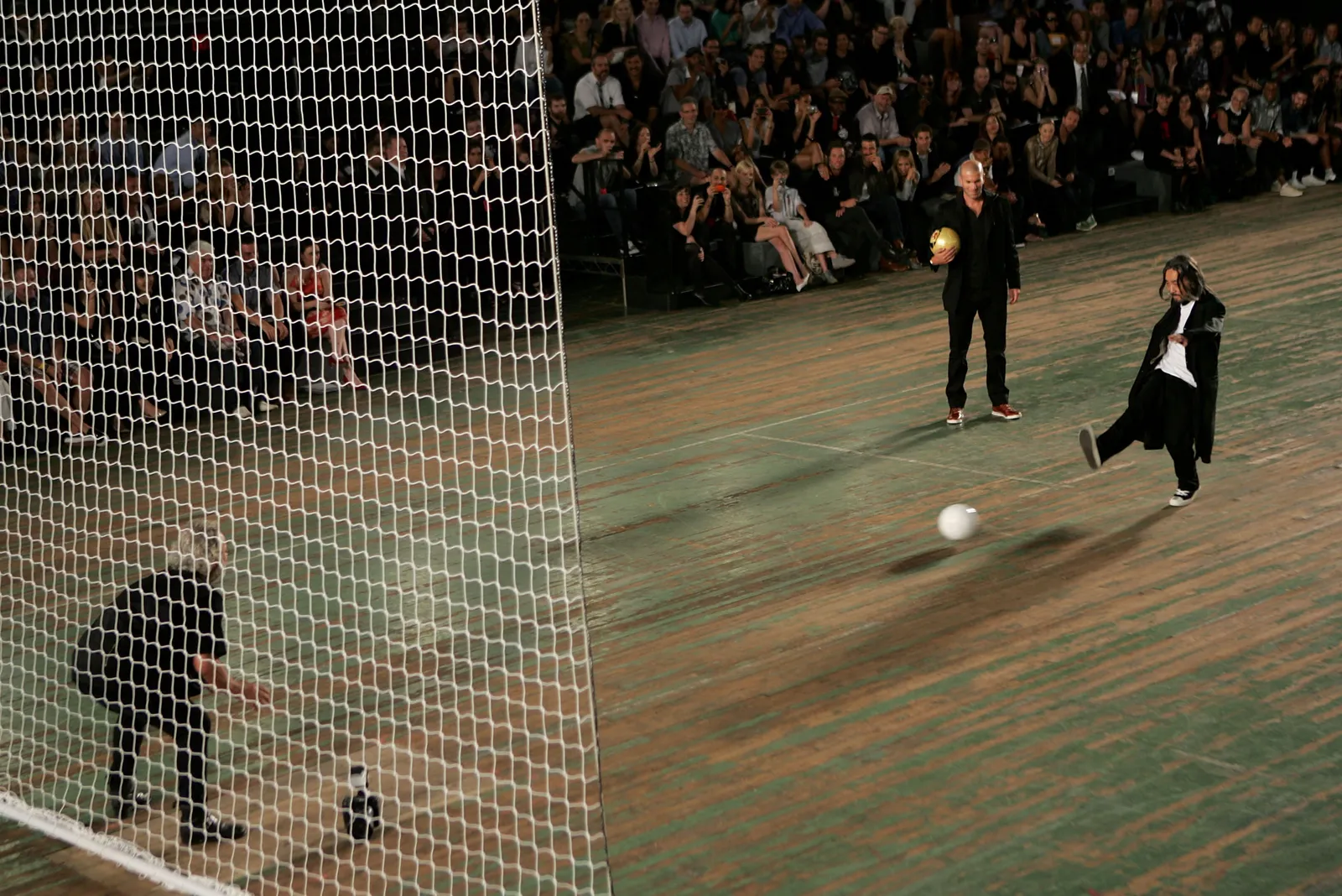 Quand le ballon rencontre la mode : ces footballeurs stars devenus icônes des podiums