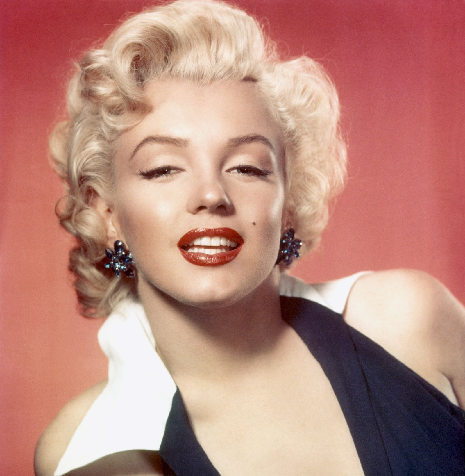 Marilyn Monroe : les secrets méconnus de sa routine beauté intemporelle